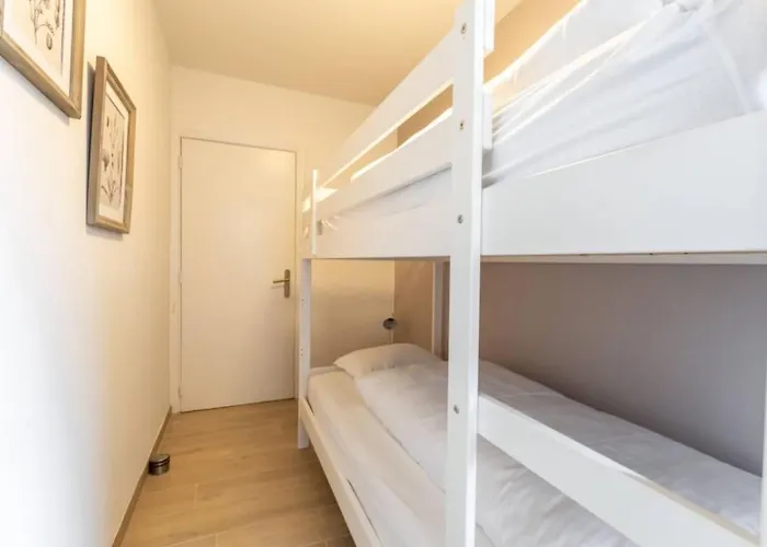 Sand Beach 布兰肯贝赫